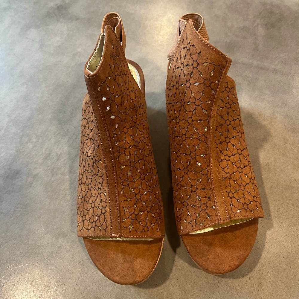 Kenneth Cole wedge shoes
